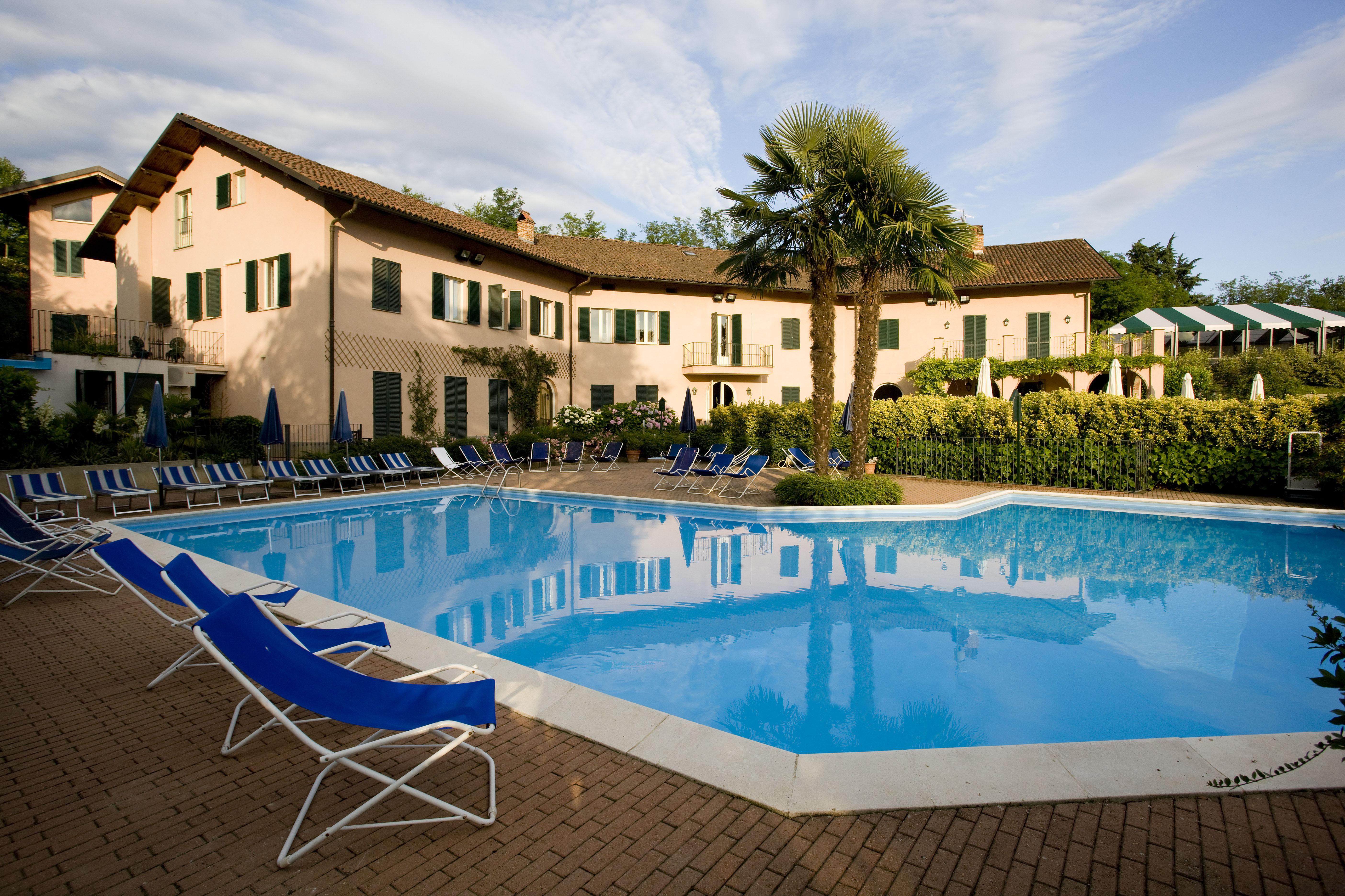 Hostellerie Du Golf Pecetto Exterior photo